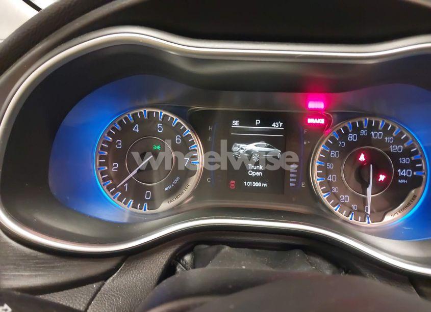 Photo 7 of 2015 Chrysler 200 LIMITED (VIN 1C3CCCAB5FN568542)