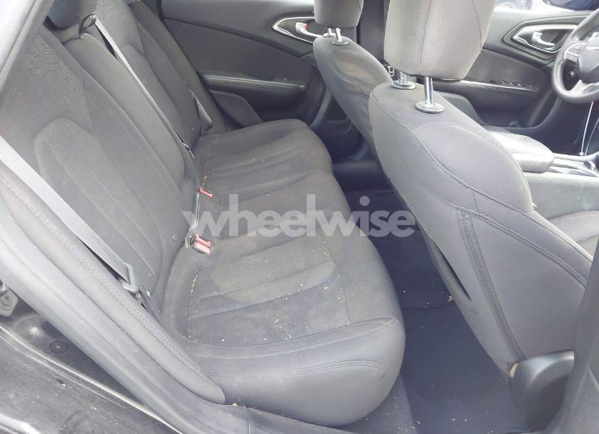 Photo 8 of 2015 Chrysler 200 LIMITED (VIN 1C3CCCAB5FN574261)