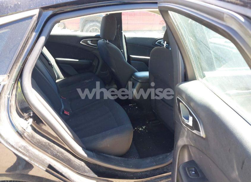 Photo 8 of 2015 Chrysler 200 LIMITED (VIN 1C3CCCAB5FN575555)