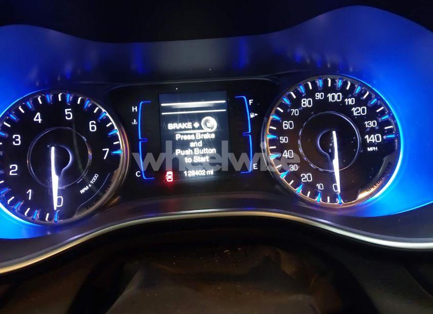 Photo 7 of 2015 Chrysler 200 LIMITED (VIN 1C3CCCAB5FN578231)