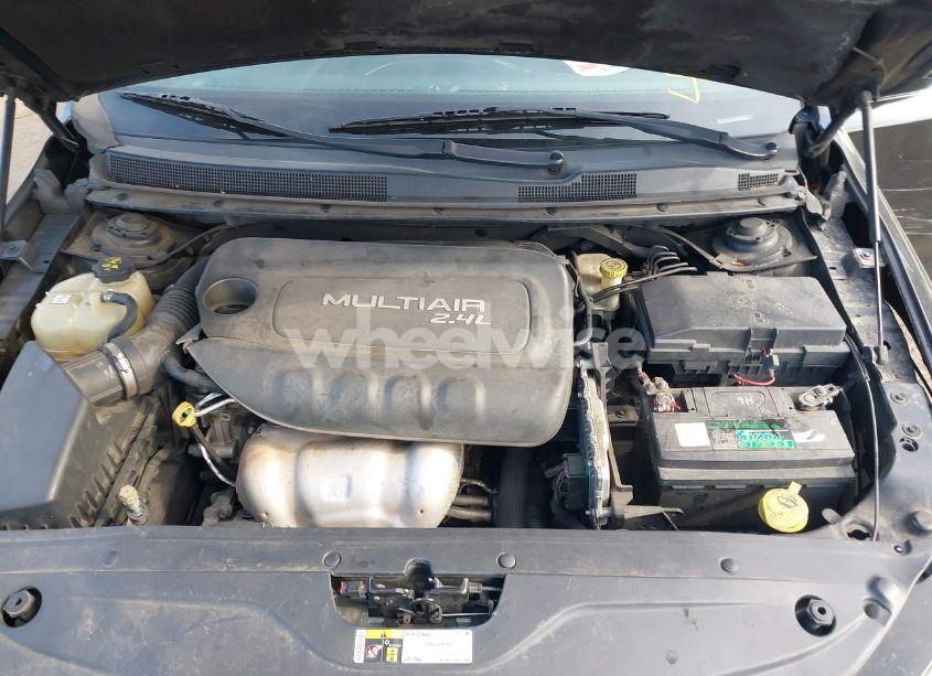 Photo 10 of 2015 Chrysler 200 LIMITED (VIN 1C3CCCAB5FN583123)