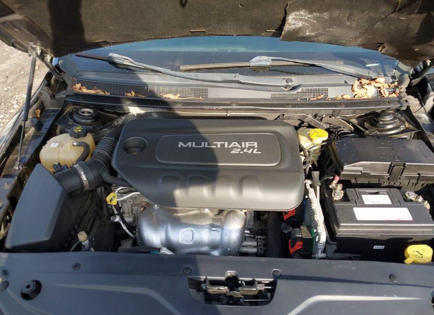 Photo 10 of 2015 Chrysler 200 LIMITED (VIN 1C3CCCAB5FN586801)