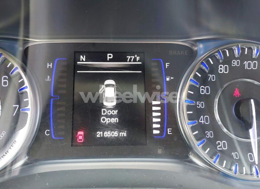 Photo 7 of 2015 Chrysler 200 LIMITED (VIN 1C3CCCAB5FN590198)