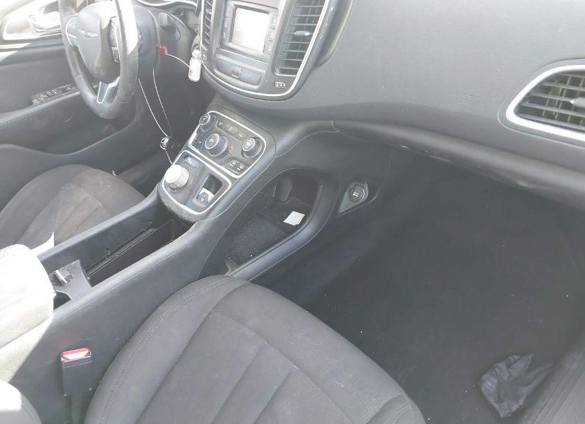 Photo 5 of 2015 Chrysler 200 LIMITED (VIN 1C3CCCAB5FN591352)