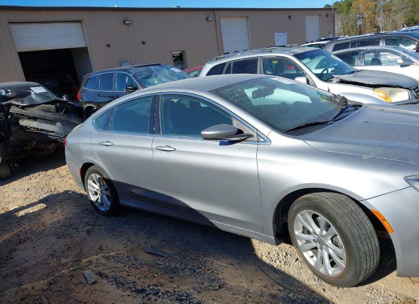 Photo 13 of 2015 Chrysler 200 LIMITED (VIN 1C3CCCAB5FN601331)