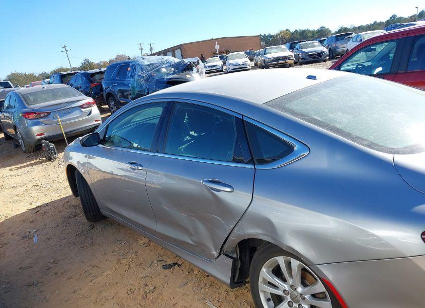 Photo 14 of 2015 Chrysler 200 LIMITED (VIN 1C3CCCAB5FN601331)
