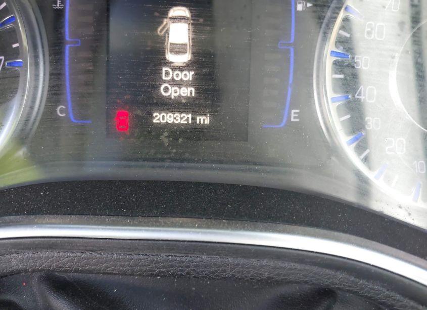 Photo 15 of 2015 Chrysler 200 LIMITED (VIN 1C3CCCAB5FN601331)