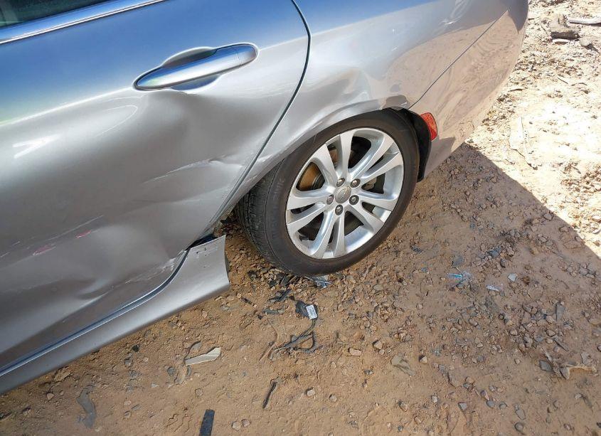 Photo 6 of 2015 Chrysler 200 LIMITED (VIN 1C3CCCAB5FN601331)