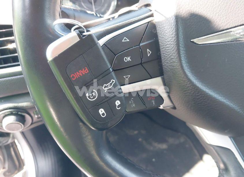 Photo 11 of 2015 Chrysler 200 LIMITED (VIN 1C3CCCAB5FN611566)