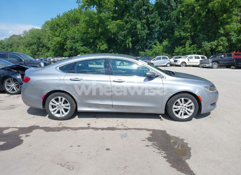 Photo 14 of 2015 Chrysler 200 LIMITED (VIN 1C3CCCAB5FN611566)