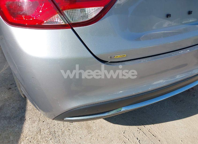 Photo 18 of 2015 Chrysler 200 LIMITED (VIN 1C3CCCAB5FN611566)