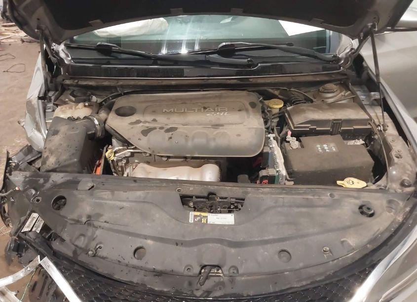 Photo 10 of 2015 Chrysler 200 LIMITED (VIN 1C3CCCAB5FN616430)