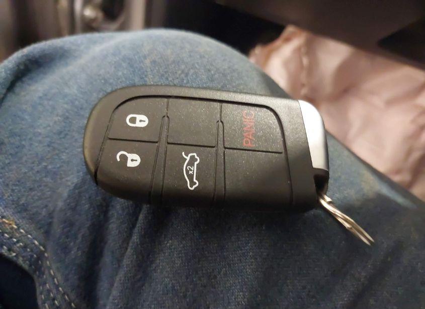 Photo 11 of 2015 Chrysler 200 LIMITED (VIN 1C3CCCAB5FN616430)