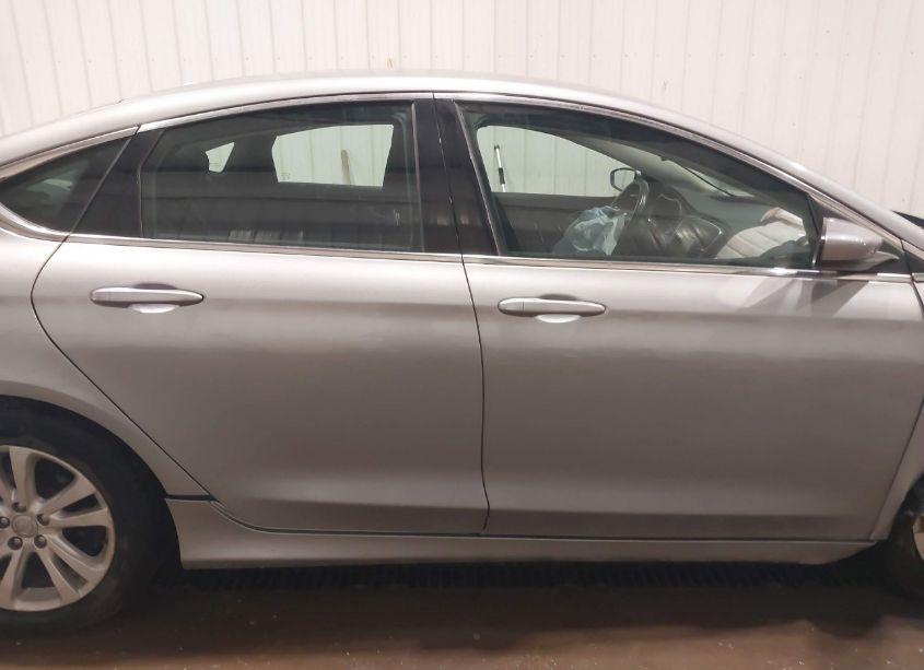 Photo 14 of 2015 Chrysler 200 LIMITED (VIN 1C3CCCAB5FN616430)