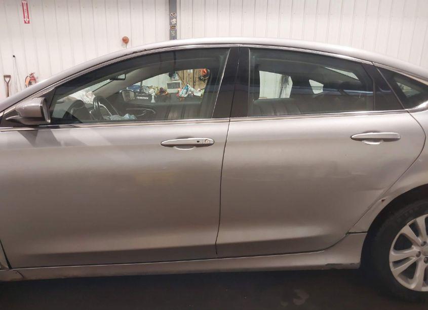 Photo 15 of 2015 Chrysler 200 LIMITED (VIN 1C3CCCAB5FN616430)