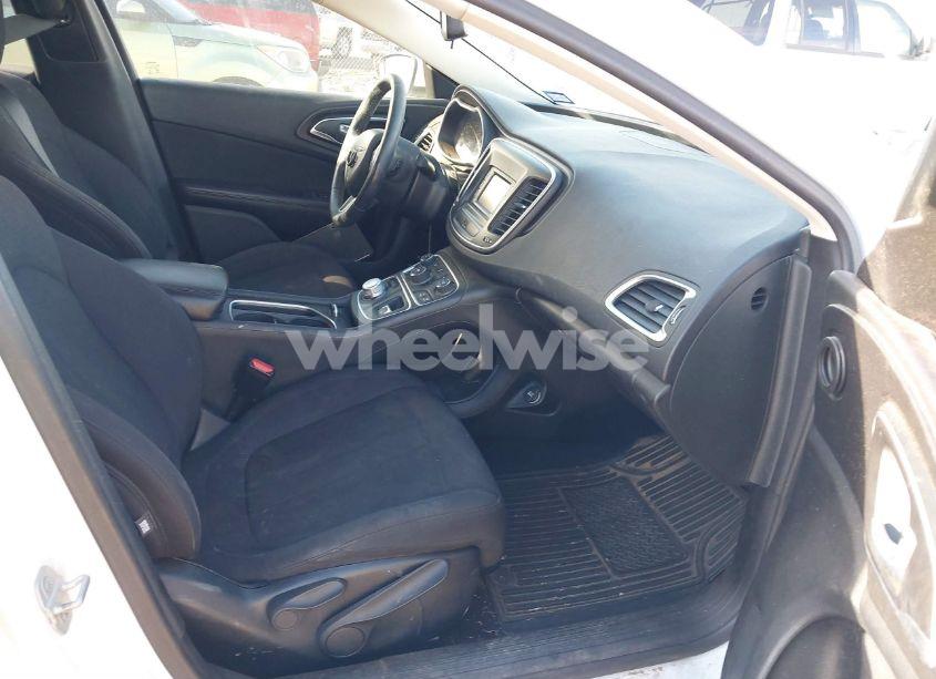 Photo 5 of 2015 Chrysler 200 LIMITED (VIN 1C3CCCAB5FN630957)