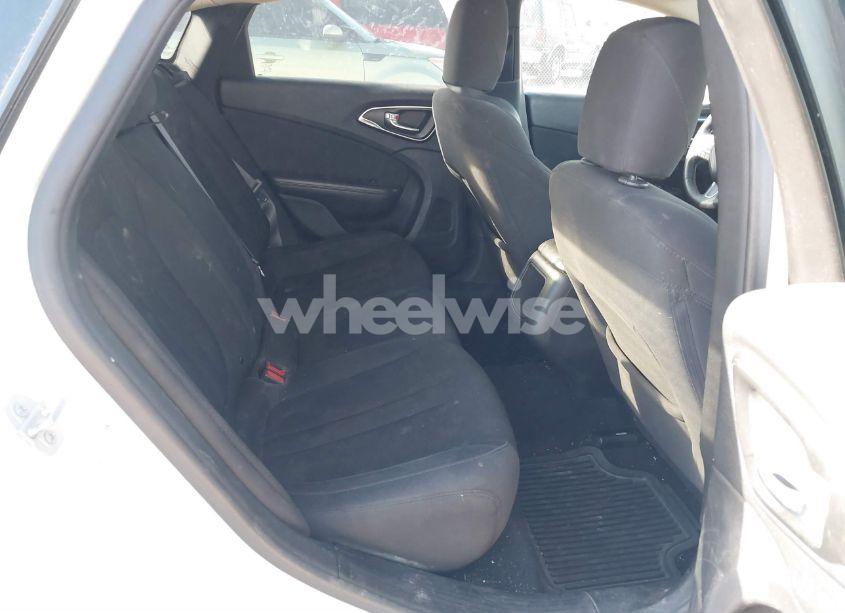 Photo 8 of 2015 Chrysler 200 LIMITED (VIN 1C3CCCAB5FN630957)