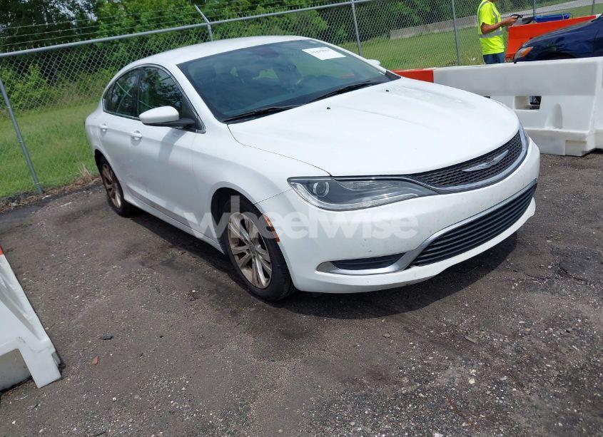 2015 Chrysler 200 LIMITED (VIN 1C3CCCAB5FN632725) main photo