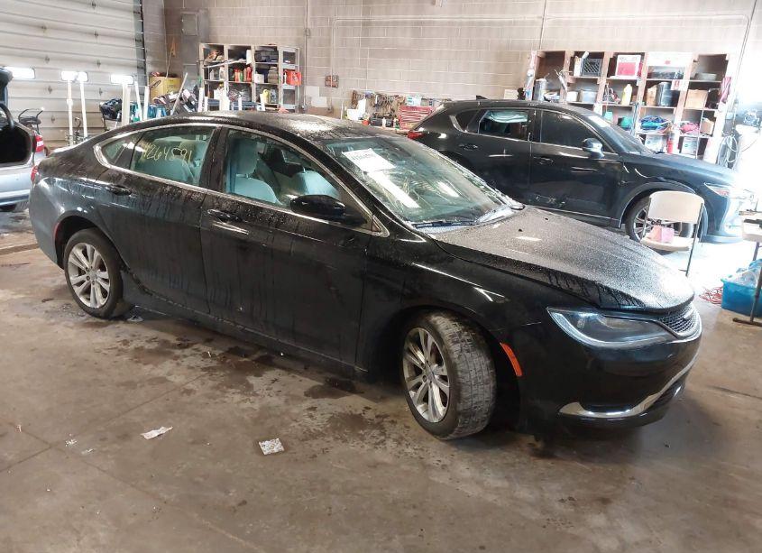 2015 Chrysler 200 LIMITED (VIN 1C3CCCAB5FN638069) main photo