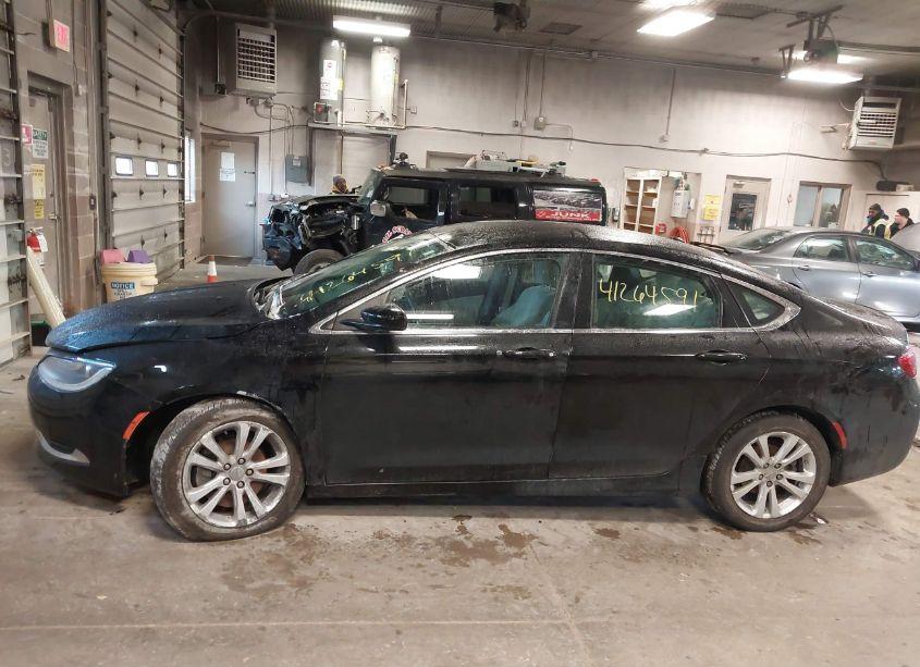 Photo 14 of 2015 Chrysler 200 LIMITED (VIN 1C3CCCAB5FN638069)