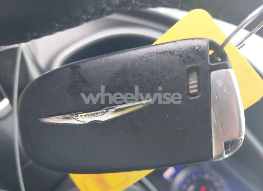 Photo 11 of 2015 Chrysler 200 LIMITED (VIN 1C3CCCAB5FN651386)