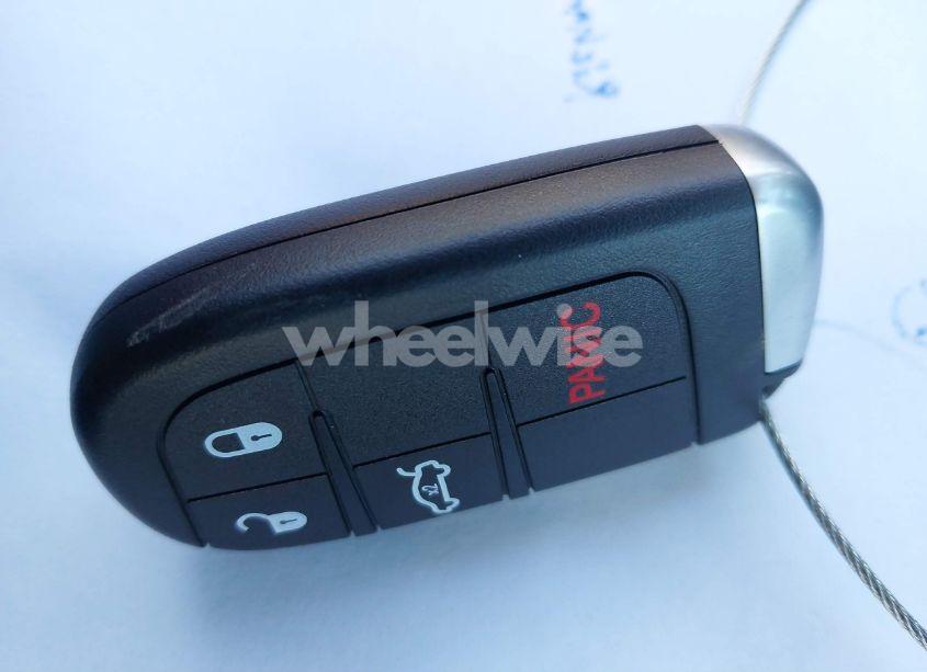 Photo 11 of 2015 Chrysler 200 LIMITED (VIN 1C3CCCAB5FN663019)