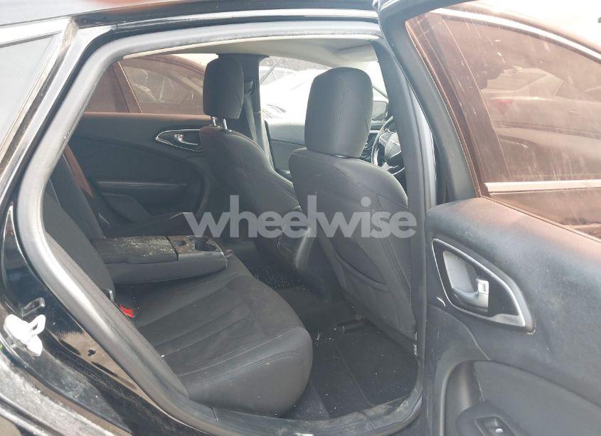 Photo 8 of 2015 Chrysler 200 LIMITED (VIN 1C3CCCAB5FN663019)