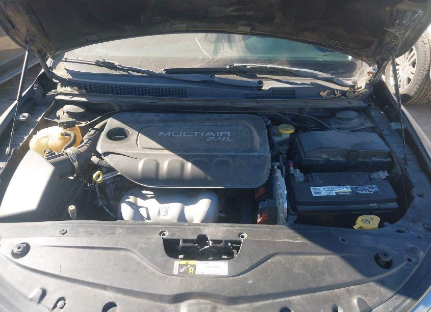 Photo 10 of 2015 Chrysler 200 LIMITED (VIN 1C3CCCAB5FN666566)