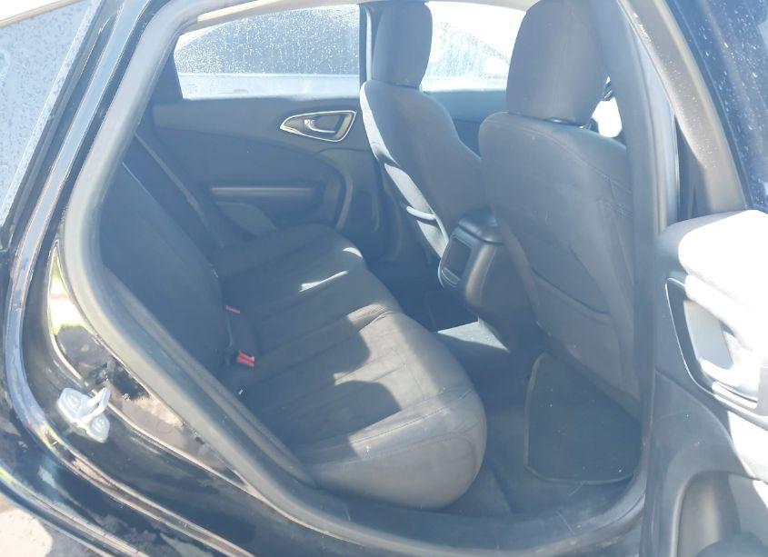 Photo 8 of 2015 Chrysler 200 LIMITED (VIN 1C3CCCAB5FN666566)