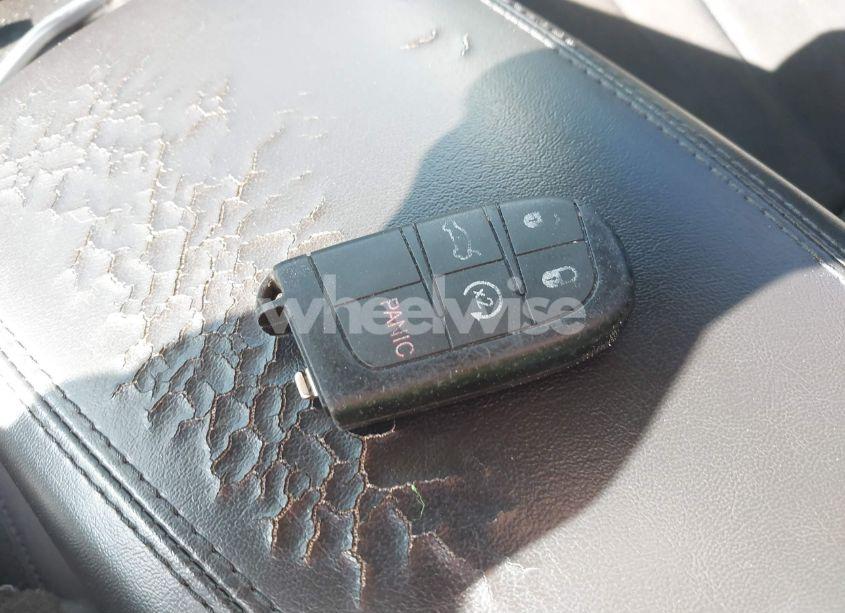 Photo 11 of 2015 Chrysler 200 LIMITED (VIN 1C3CCCAB5FN670987)