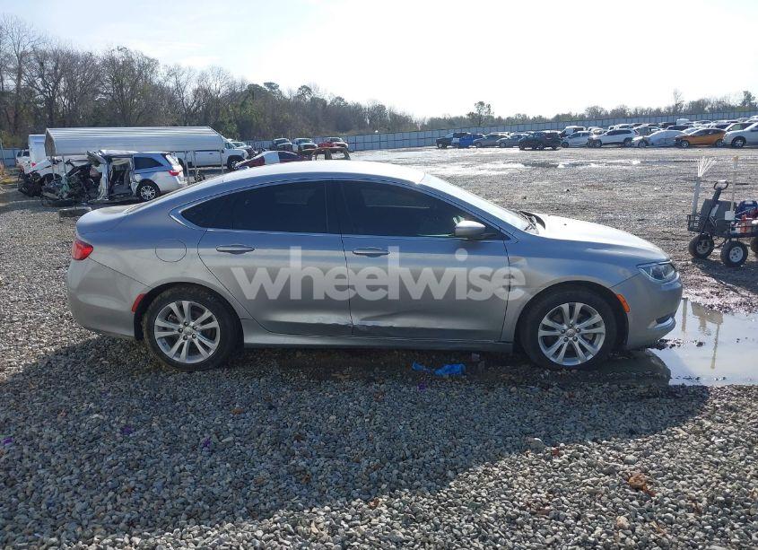 Photo 13 of 2015 Chrysler 200 LIMITED (VIN 1C3CCCAB5FN670987)