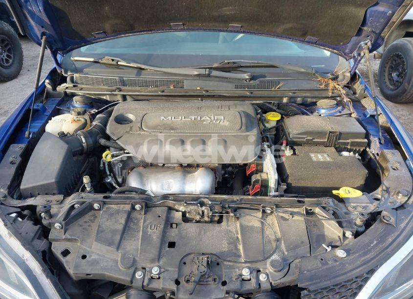 Photo 10 of 2015 Chrysler 200 LIMITED (VIN 1C3CCCAB5FN679253)