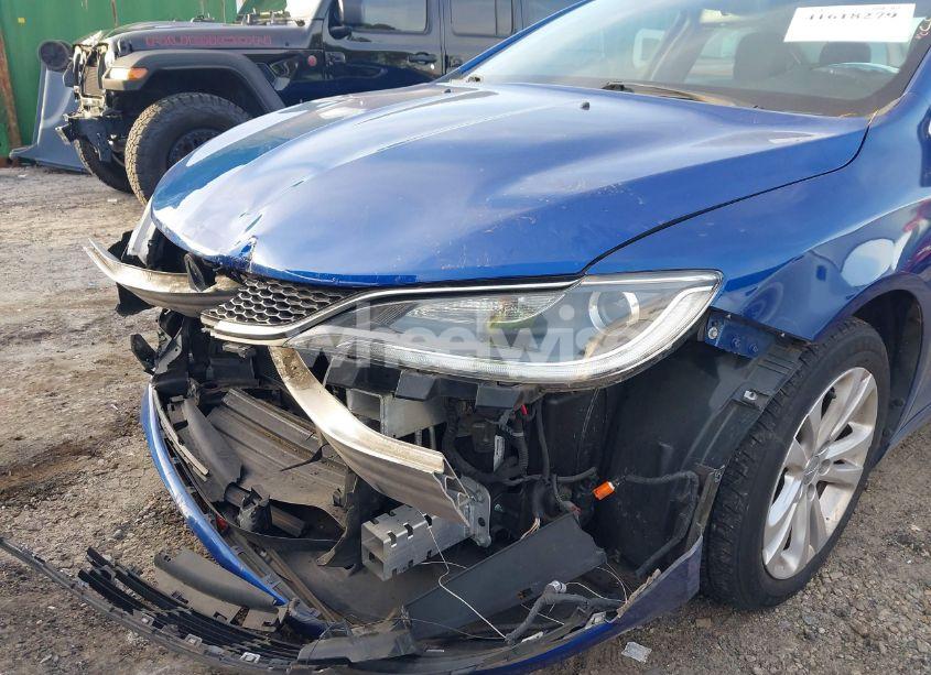 Photo 13 of 2015 Chrysler 200 LIMITED (VIN 1C3CCCAB5FN679253)