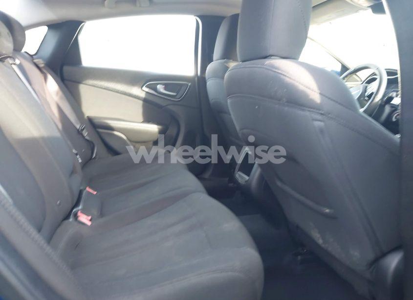 Photo 8 of 2015 Chrysler 200 LIMITED (VIN 1C3CCCAB5FN679253)