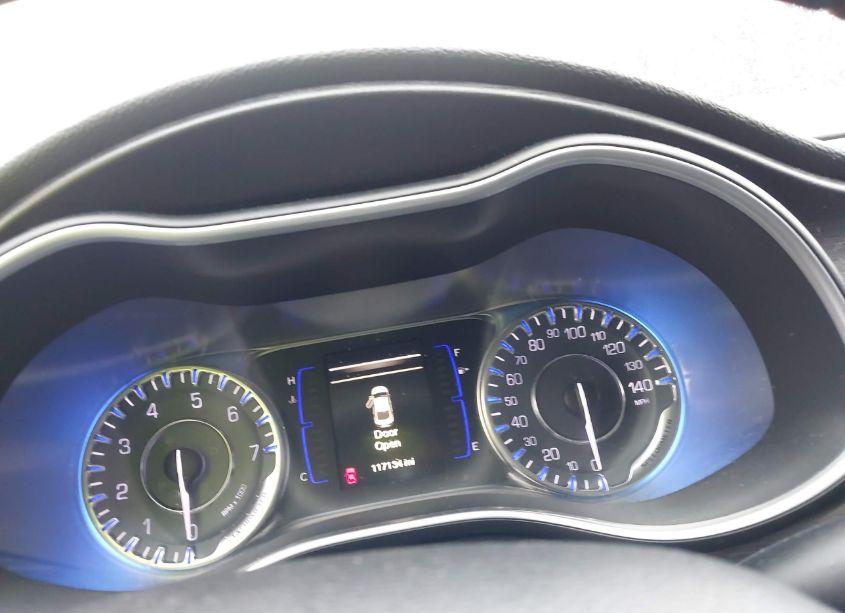 Photo 7 of 2015 Chrysler 200 LIMITED (VIN 1C3CCCAB5FN683948)