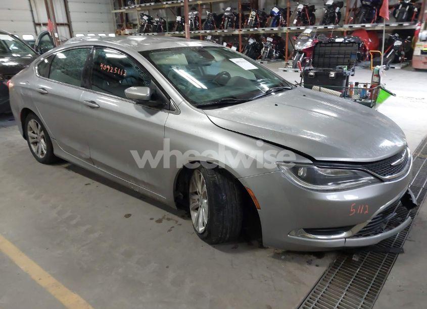 2015 Chrysler 200 LIMITED (VIN 1C3CCCAB5FN685053) main photo