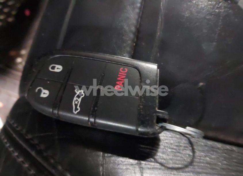 Photo 11 of 2015 Chrysler 200 LIMITED (VIN 1C3CCCAB5FN685053)