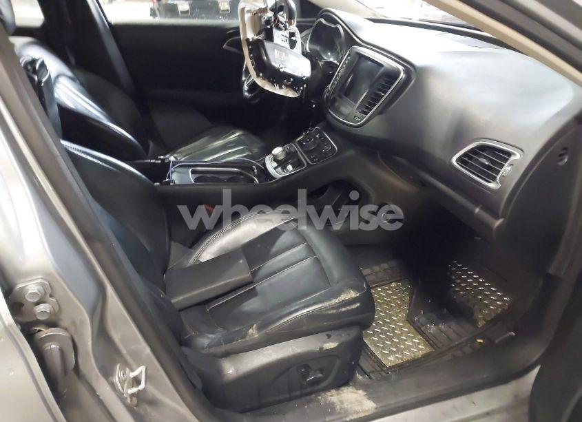 Photo 5 of 2015 Chrysler 200 LIMITED (VIN 1C3CCCAB5FN685053)