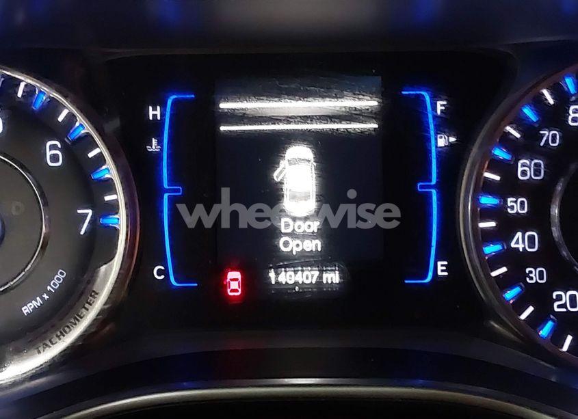 Photo 7 of 2015 Chrysler 200 LIMITED (VIN 1C3CCCAB5FN685053)