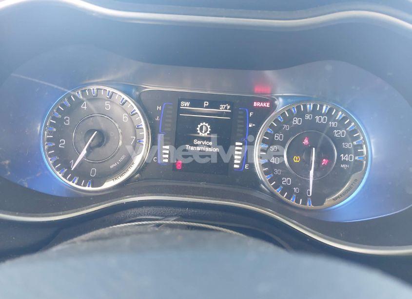 Photo 7 of 2015 Chrysler 200 LIMITED (VIN 1C3CCCAB5FN688163)