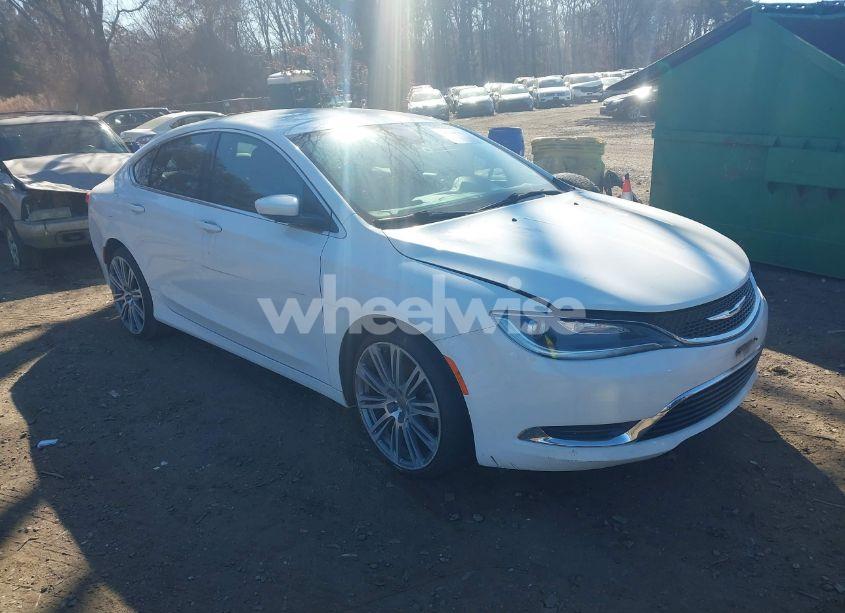 2015 Chrysler 200 LIMITED (VIN 1C3CCCAB5FN692309) main photo