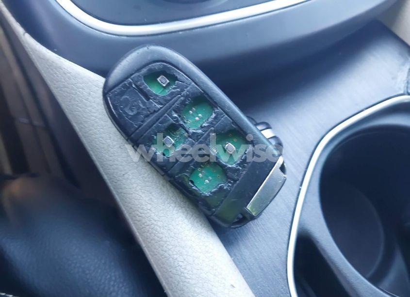 Photo 11 of 2015 Chrysler 200 LIMITED (VIN 1C3CCCAB5FN692309)