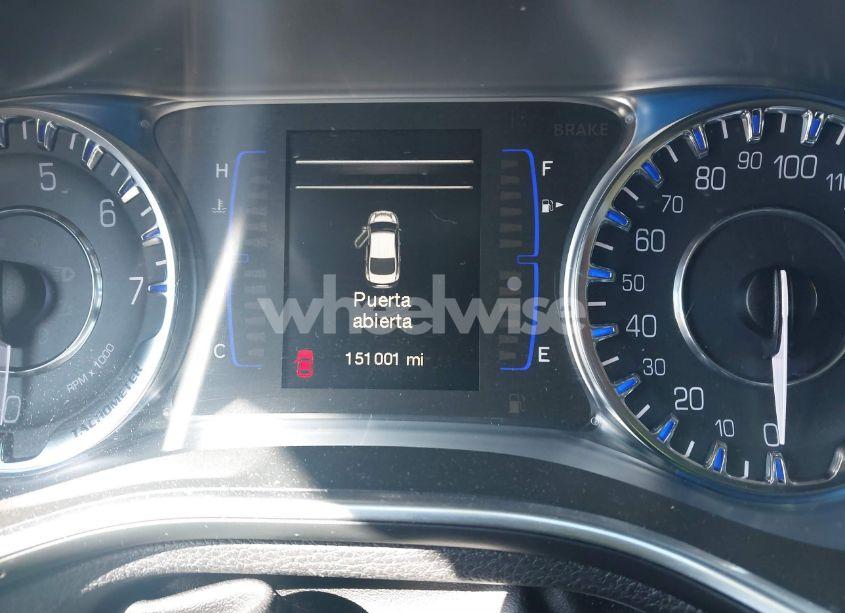Photo 7 of 2015 Chrysler 200 LIMITED (VIN 1C3CCCAB5FN692309)