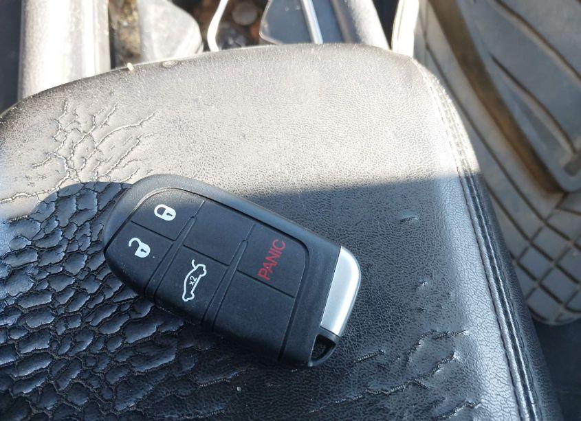 Photo 11 of 2015 Chrysler 200 LIMITED (VIN 1C3CCCAB5FN701929)