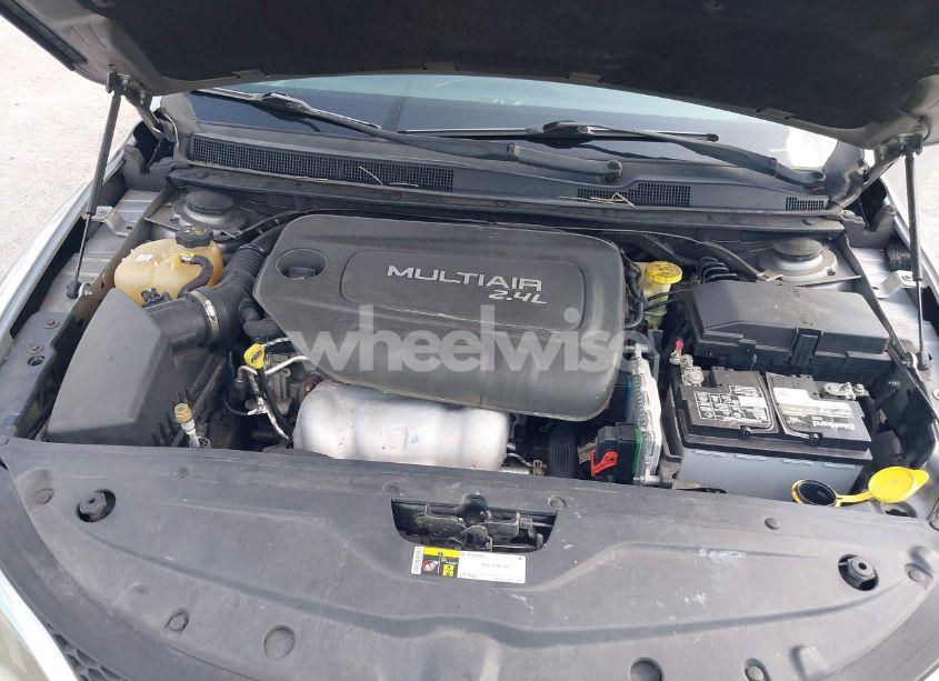 Photo 10 of 2015 Chrysler 200 LIMITED (VIN 1C3CCCAB5FN707813)