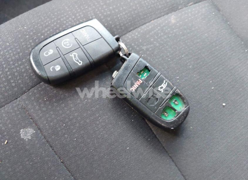 Photo 11 of 2015 Chrysler 200 LIMITED (VIN 1C3CCCAB5FN707813)