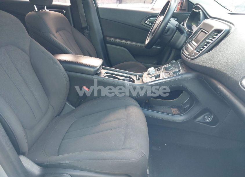 Photo 5 of 2015 Chrysler 200 LIMITED (VIN 1C3CCCAB5FN707813)