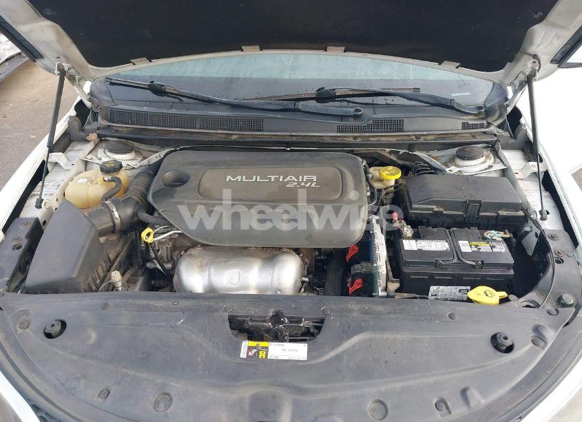 Photo 10 of 2015 Chrysler 200 LIMITED (VIN 1C3CCCAB5FN710419)