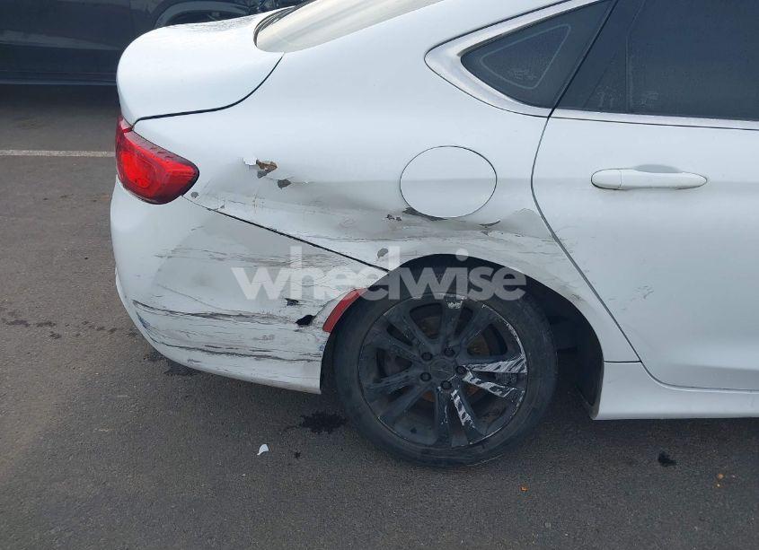 Photo 6 of 2015 Chrysler 200 LIMITED (VIN 1C3CCCAB5FN710419)