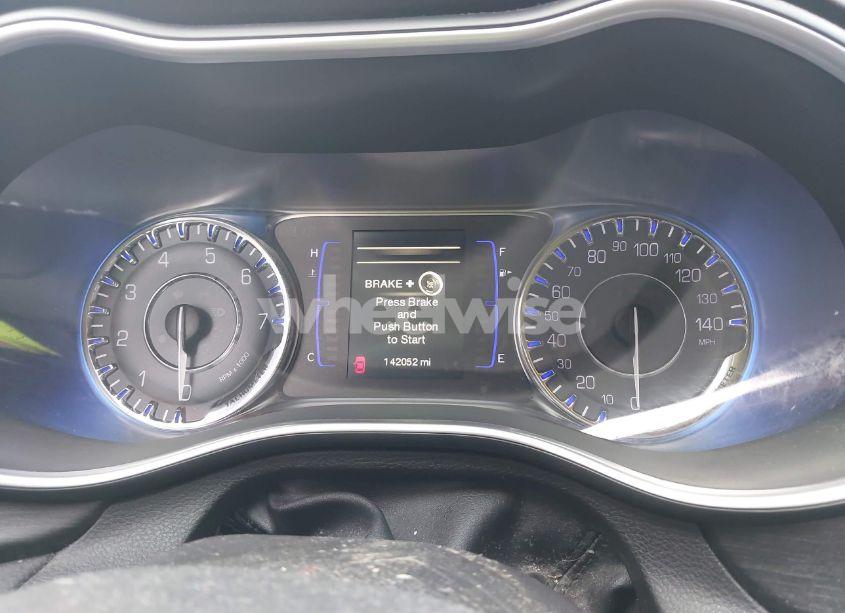 Photo 7 of 2015 Chrysler 200 LIMITED (VIN 1C3CCCAB5FN710419)